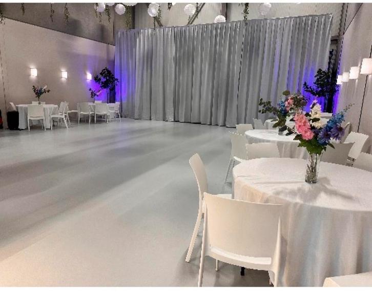 Zaal te koop gezocht / zaal verhuur overname, Hobby en Vrije tijd, Feestartikelen | Verhuur, Overige, Ophalen of Verzenden