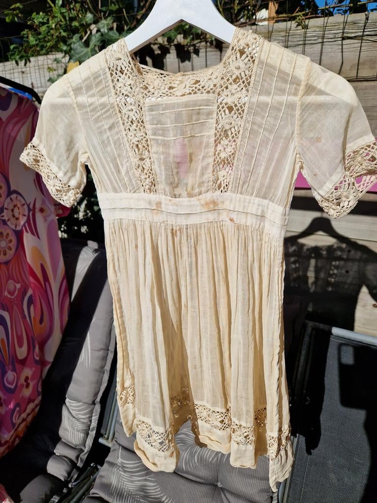 Antiek kinderjurkje mousseline zijde, Antiek en Kunst, Antiek | Kleding en Accessoires, Ophalen of Verzenden, Kinderen, Antique