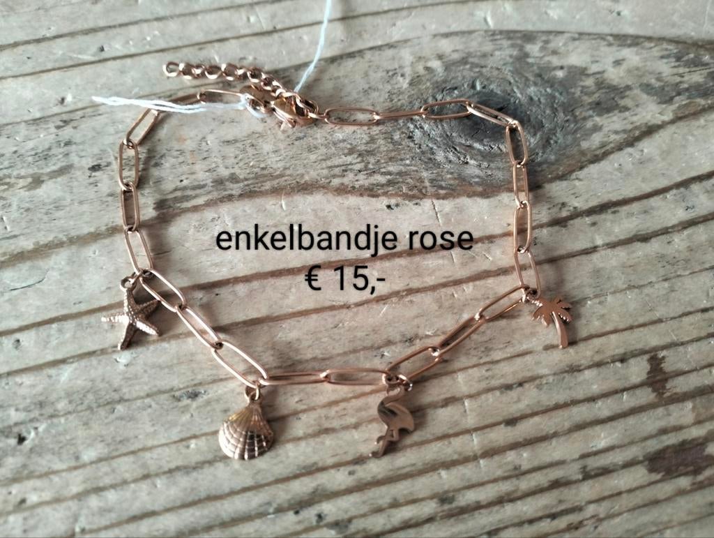 Ixxxi Enkelbandje rose goudkleurig met bedels, Ophalen of Verzenden, Nieuw, Overige materialen, Met bedels of kralen