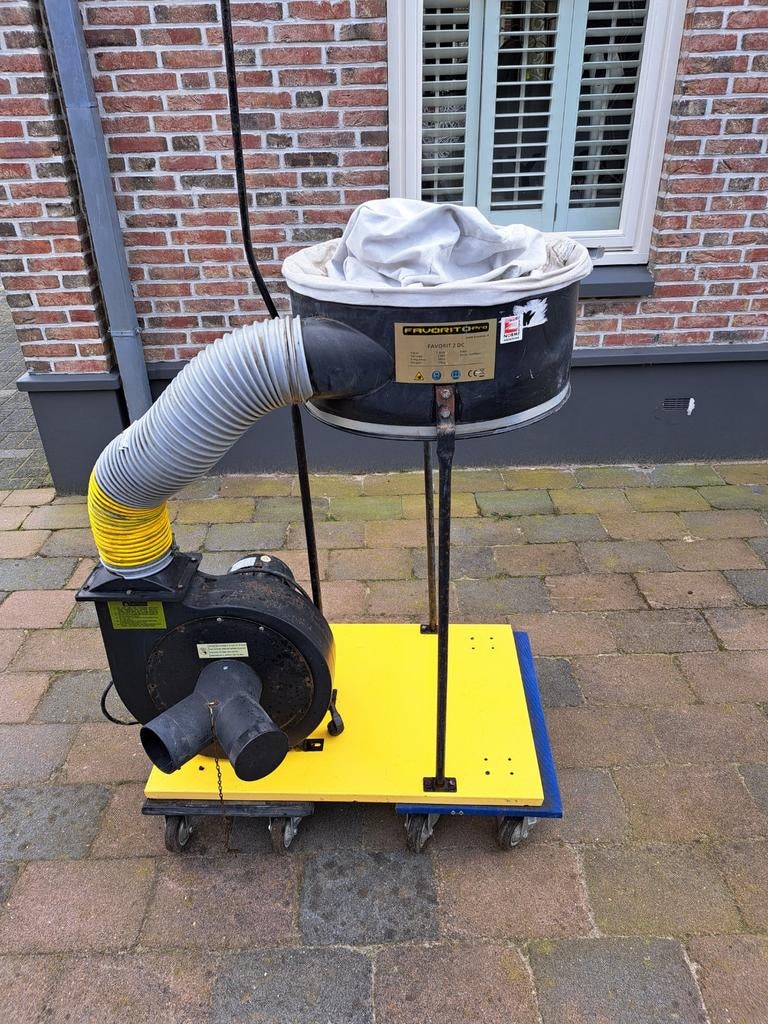 HUVEMA Motafzuiger/ stofafzuiging. FAVORIT PRO, 230 volt, Ophalen, Gebruikt, Afzuiger