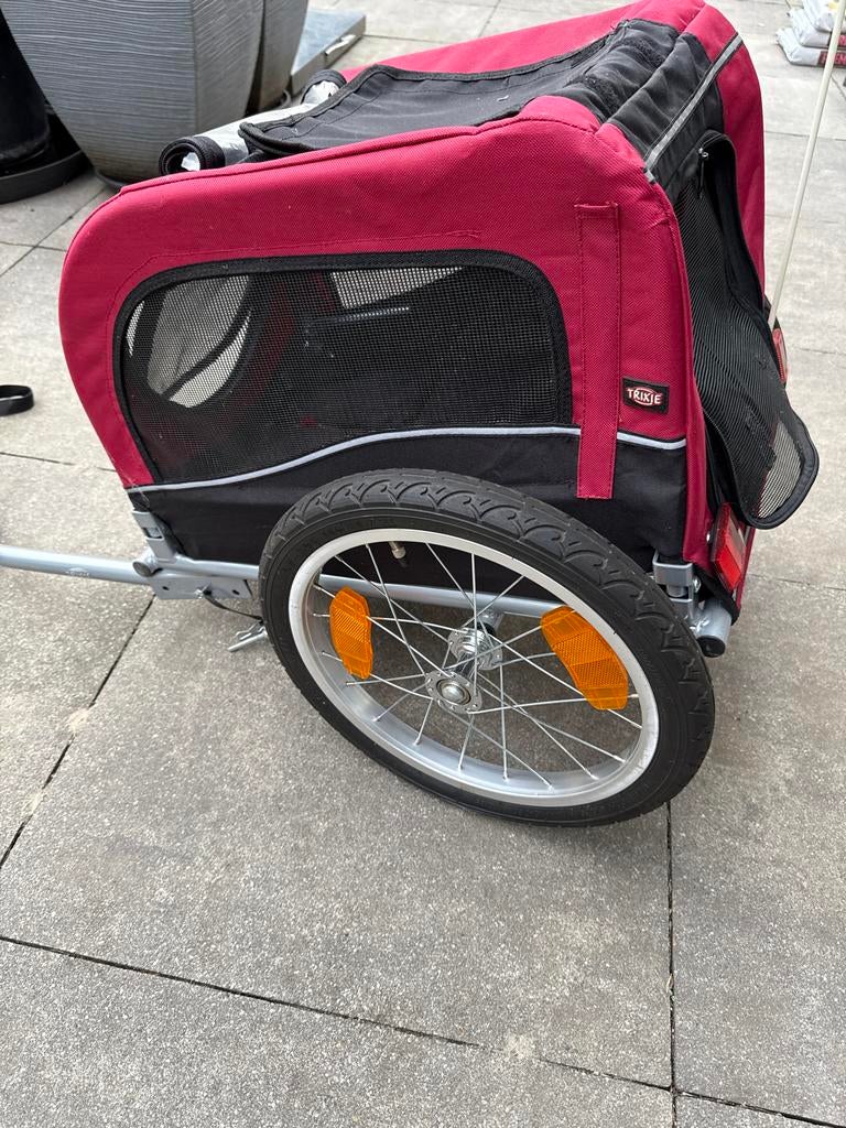 Trixie Hondenkar voor de fiets - Rood/Zwart, Zo goed als nie, Ophalen of Verzenden, Zo goed als nieuw, Hondenkar, Opvouwbaar