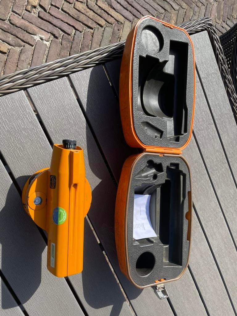 Waterpas toestel, Doe-het-zelf en Verbouw, Meetapparatuur, Ophalen of Verzenden, Zo goed als nieuw