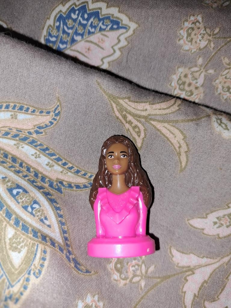 Klein Barbie poppetje 2024 Mattel, Kinderen en Baby's, Speelgoed | Poppen, Ophalen of Verzenden, Gebruikt, Barbie