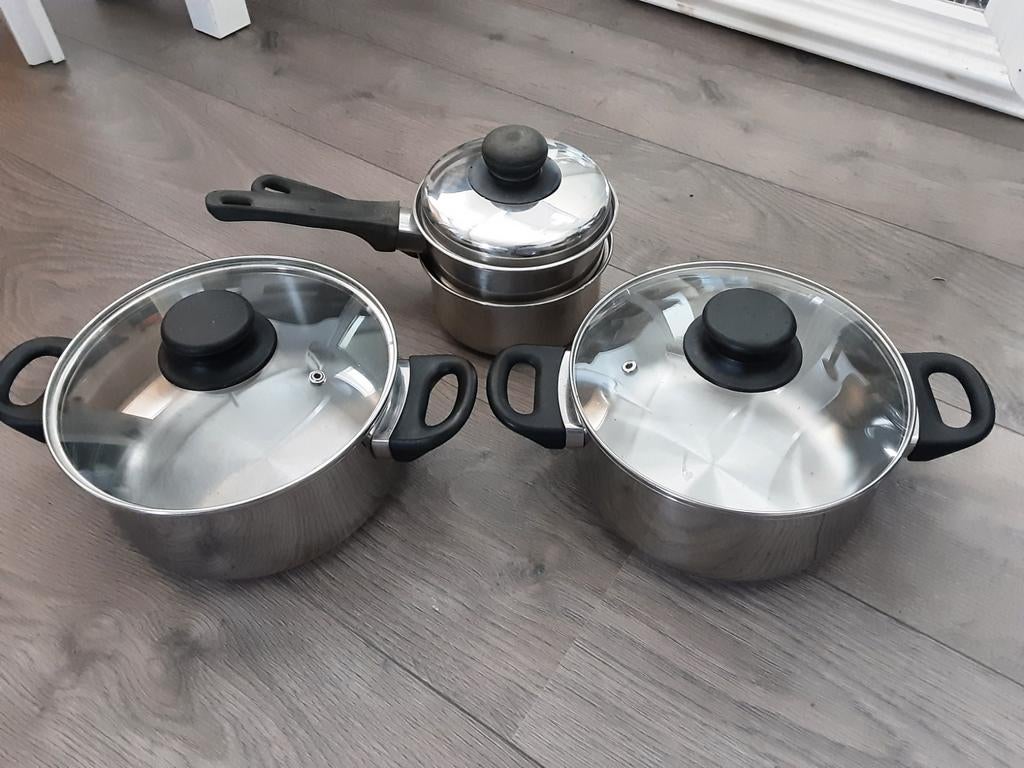 Pannenset RVS met glazen deksels, Huis en Inrichting, Keuken | Potten en Pannen, Ophalen of Verzenden, Gebruikt, Rvs, Pannenset