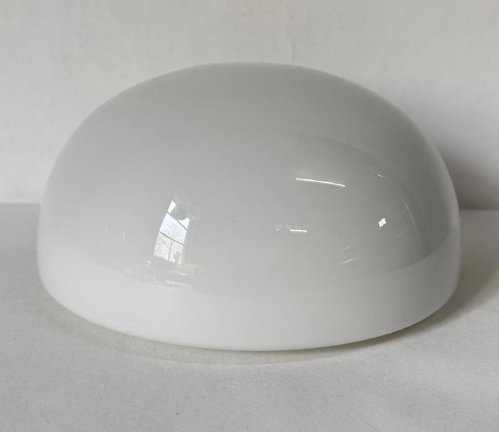 Wit glanzende Mid Century Gispen halve bol 25 cm, Ophalen of Verzenden, Zo goed als nieuw, Glas, Mid Century