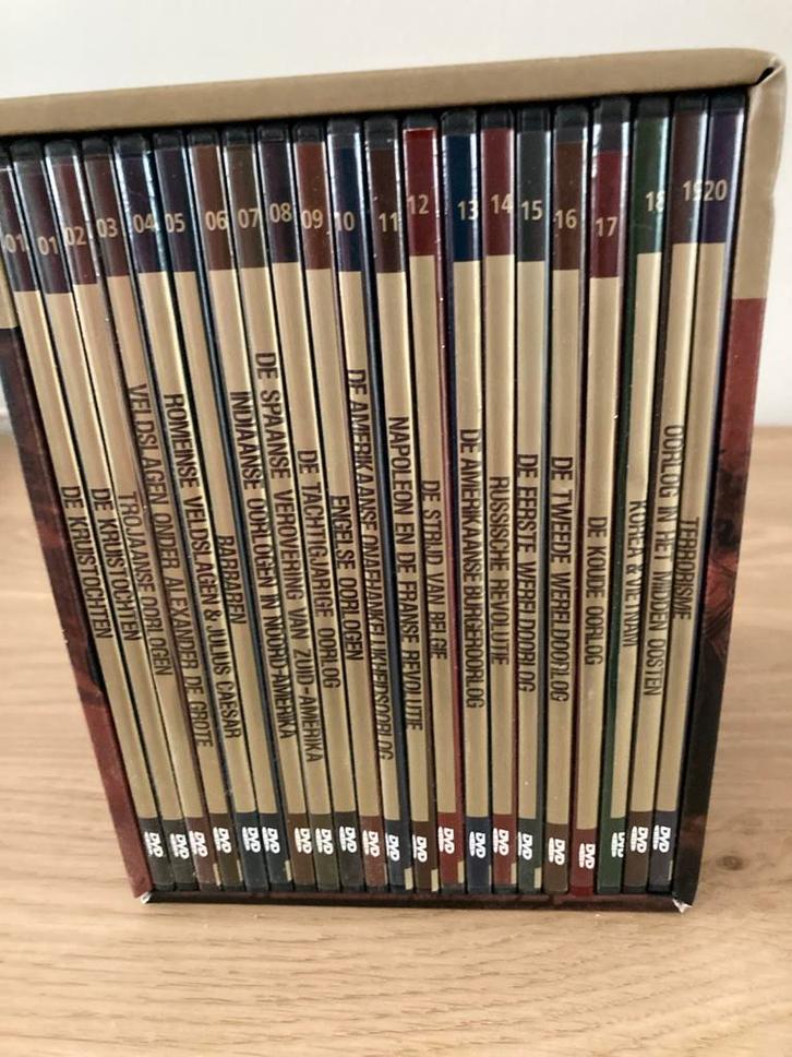 Historische Oorlogen - 20-delige DVD Boxset, Cd's en Dvd's, Dvd's | Documentaire en Educatief, Zo goed als nieuw, Oorlog of Misdaad