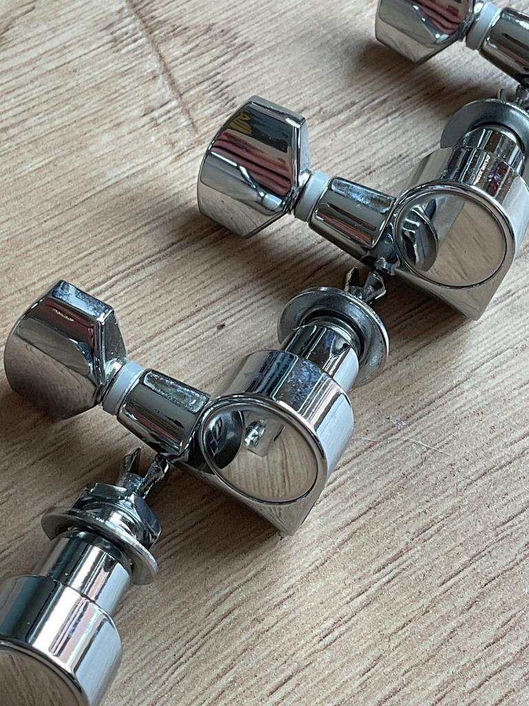 Tuners Strat/Tele/Jazzmaster/Jaguar (orig. Squier Affinity), Muziek en Instrumenten, Instrumenten | Onderdelen, Zo goed als nieuw