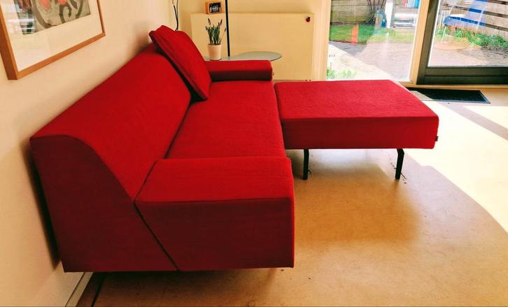 Mooie Moome bank met hocker - ivm verhuizing buitenland, Huis en Inrichting, Banken | Bankstellen, Zo goed als nieuw, Rechte bank