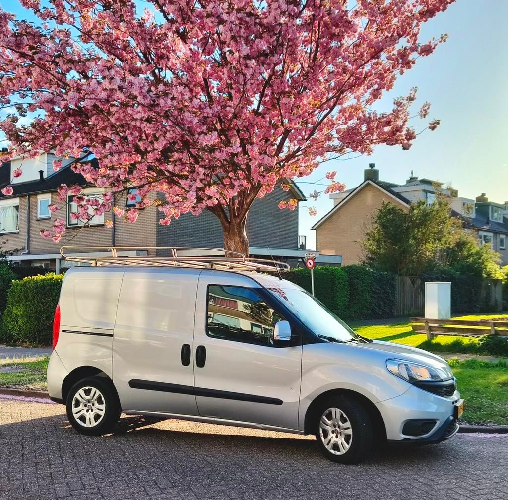 Fiat Doblo C 1.6 2017, Auto's, Bestelauto's, Stof, 4 cilinders, Origineel Nederlands, Particulier