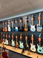 gitaren Sale : sterling , Ibanez, Eko Michael Kelly, Contacten en Berichten