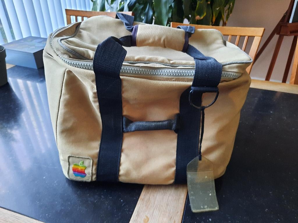 Originele Macintosh draagtas uit 1984, Computers en Software, Overige Computers en Software, Ophalen, Zo goed als nieuw