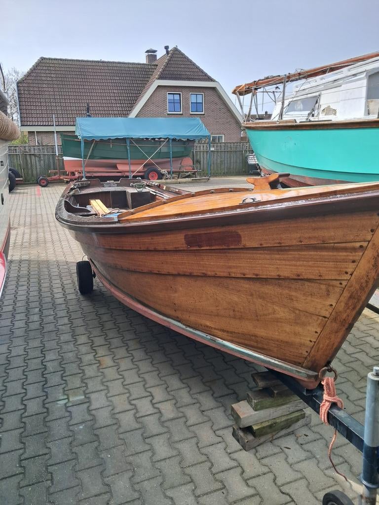 Mahonie houten boot, Ophalen, 10 tot 30 pk, Gebruikt, Binnenboordmotor