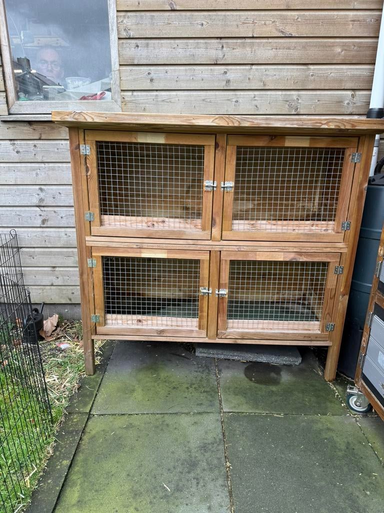 Konijnenhok, Dieren en Toebehoren, Knaagdieren en Konijnen | Hokken en Kooien, Ophalen, 110 cm of meer, Zo goed als nieuw, 90 cm of meer