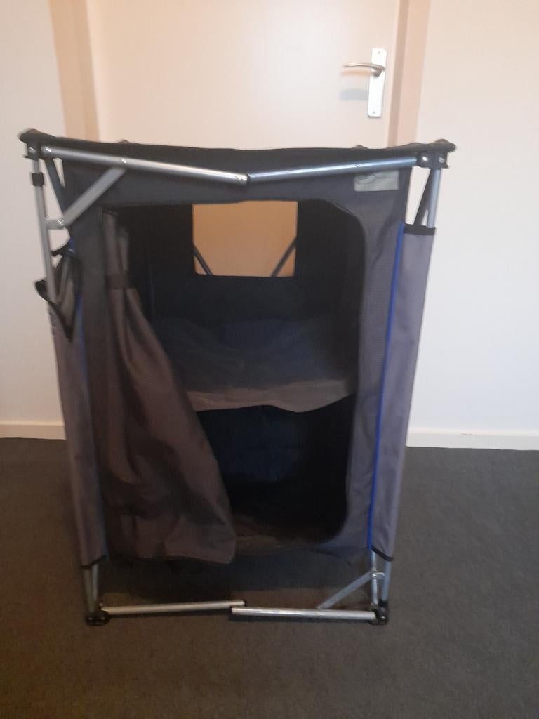 Opvouwbaar camping kastje, Ophalen, Zo goed als nieuw, Campingkast