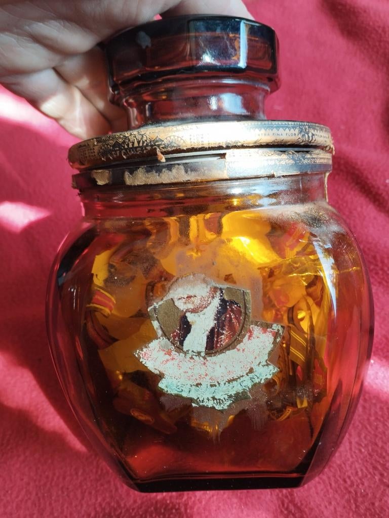 Pot vol vintage sigarenbandjes (ca. 50 jaar oud), Ophalen of Verzenden, Gebruikt, Sigarenbandjes