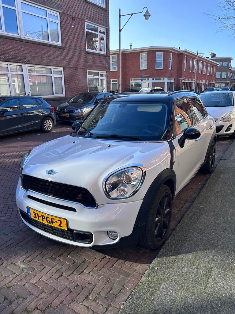 Mini Countryman 1.6 Cooper S Chill All 4 AUT 2011 Wit, Zwart, 4 stoelen, Bi-Xenon koplampen, Wit