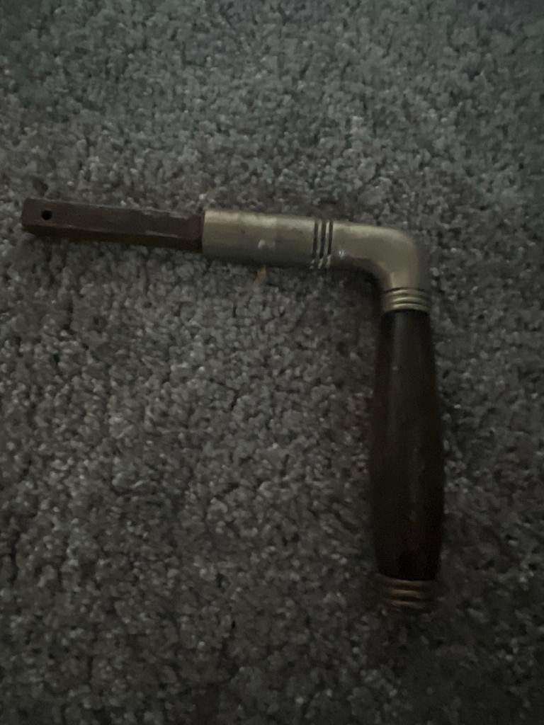 Bakelieten 1 greep, Ophalen