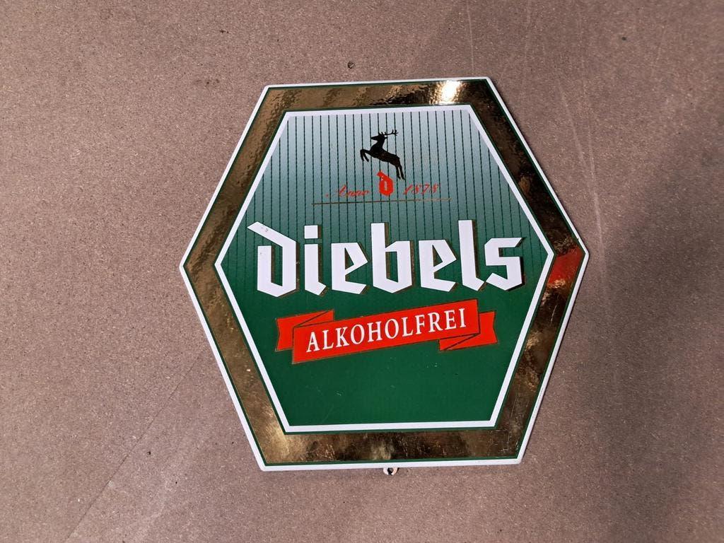 Emaille reclame bord Diebels alkoholfrei in gebruikte staat, Verzamelen, Biermerken, Ophalen of Verzenden, Zo goed als nieuw, Reclamebord, Plaat of Schild