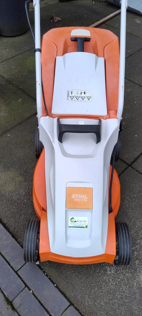 Stihl RME 235 Elektrische Grasmaaier met Opvangbak, Tuin en Terras, Grasmaaiers, Gebruikt, Elektrische grasmaaier, Opvangzak, Opvangbak