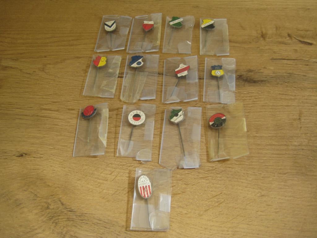 voetbalspeldjes met emblemen / ballen of spelertjes (voetbal, Ophalen of Verzenden, Zo goed als nieuw, Overige binnenlandse clubs