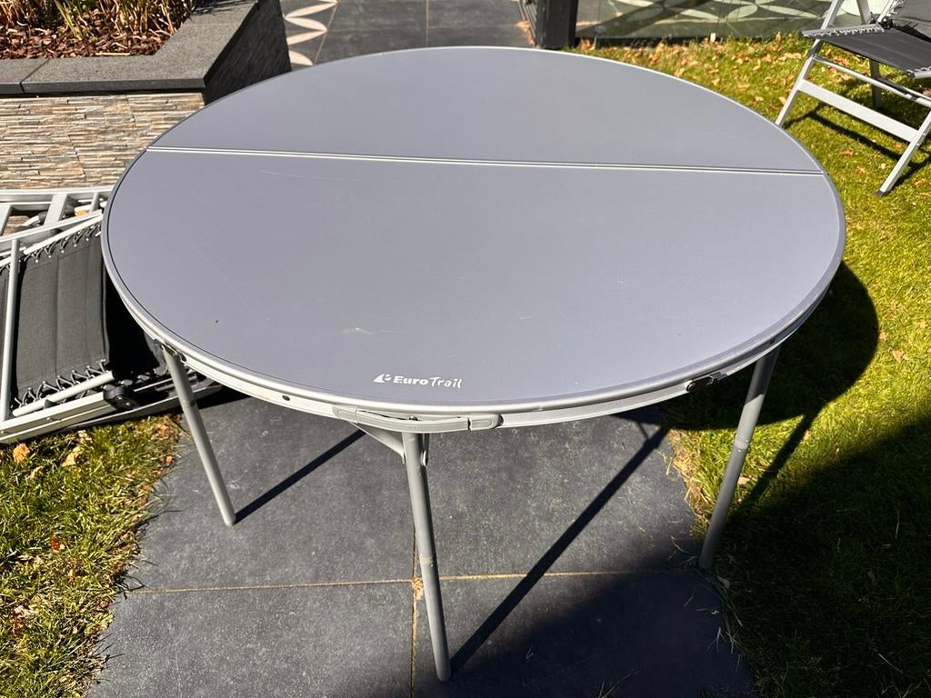 Euro Trail Opvouwbare Campingtafel - Rond, Ophalen, Gebruikt