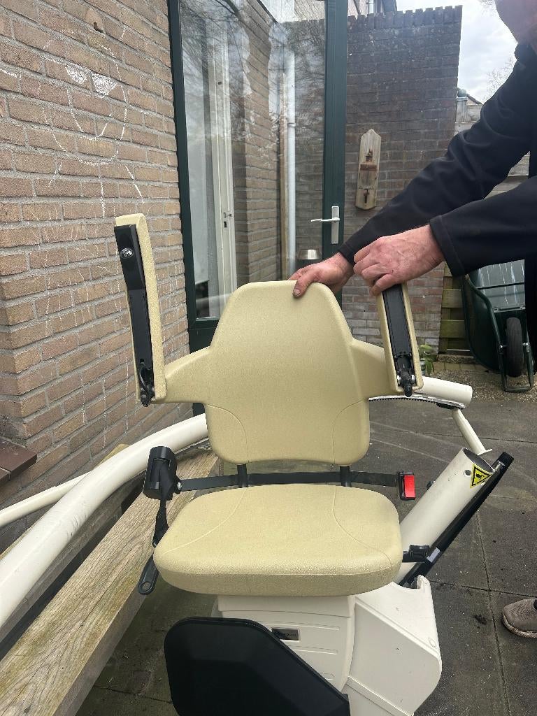 traplift, Ophalen, Gebruikt, Met bocht