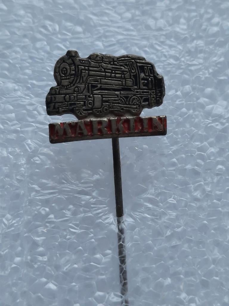 Speldje Marklin treinen locomotief, Verzamelen, Speldjes, Pins en Buttons, Ophalen of Verzenden, Gebruikt, Transport, Speldje of Pin