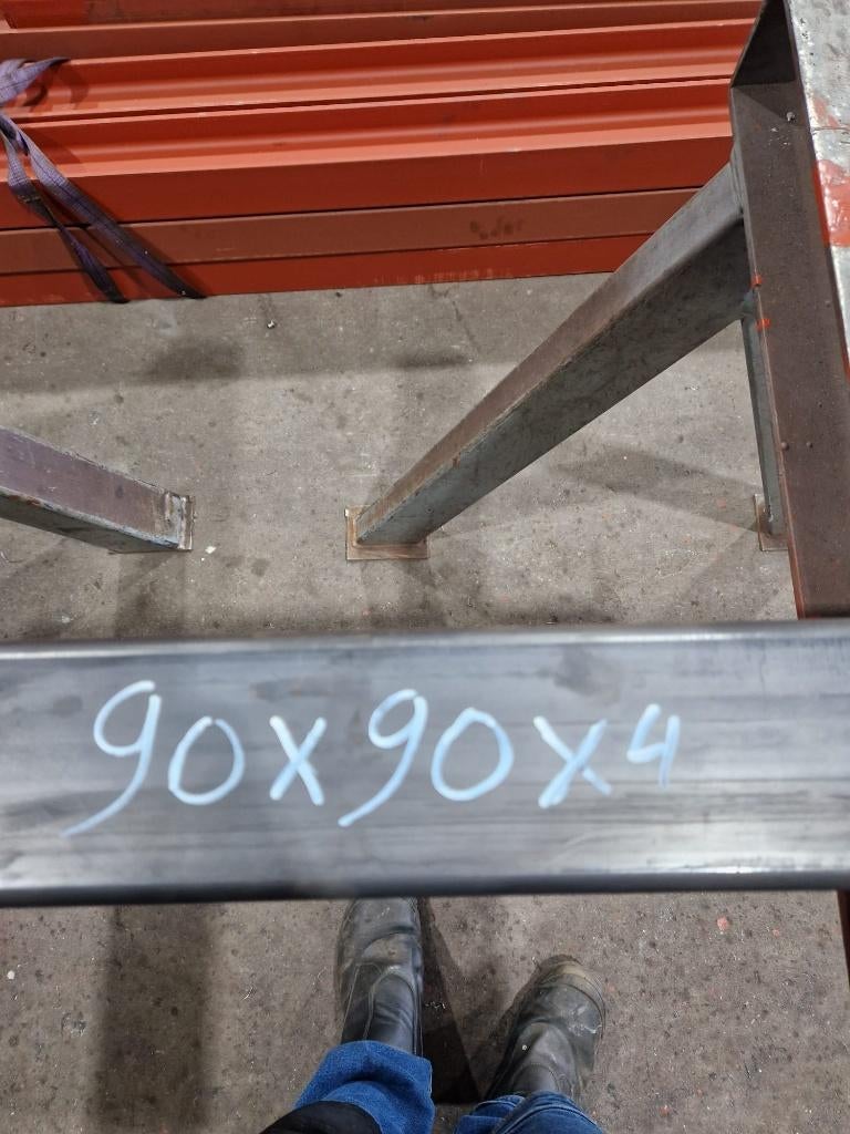 Koker 90x90x4 lengte 1620mm, Ophalen, Zo goed als nieuw