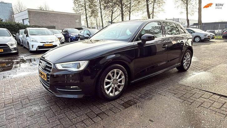 Audi A3 Sportback 1.6 TDI ultra Edition Navi Xenon, Auto's, Audi, Bedrijf, Te koop, A3, ABS, Airbags, Airconditioning, Boordcomputer