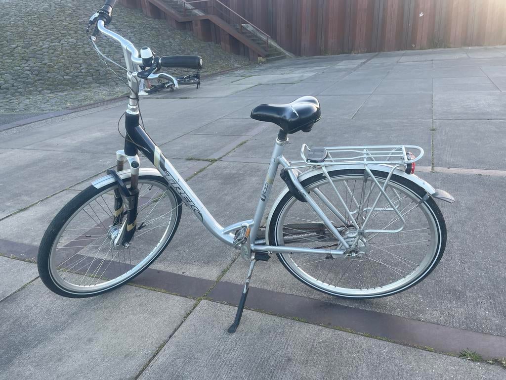 TREK fiets met nieuwe banden en werkende lampen, Fietsen en Brommers, Fietsen | Dames | Damesfietsen, Overige merken, Gebruikt