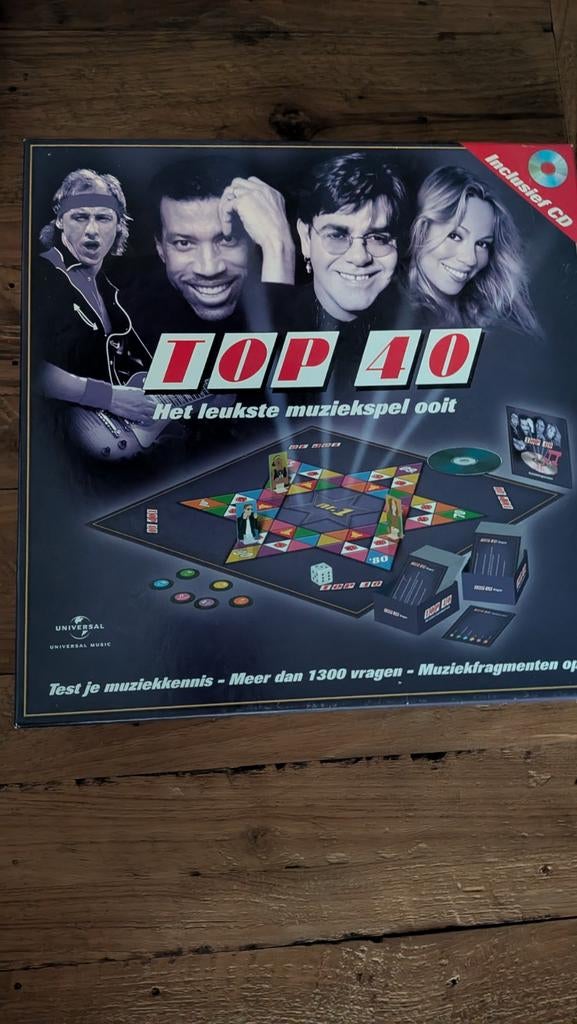 Top 40 Muziekspel - Het leukste muziekspel ooit, Hobby en Vrije tijd, Gezelschapsspellen | Bordspellen, Ophalen of Verzenden, Gebruikt
