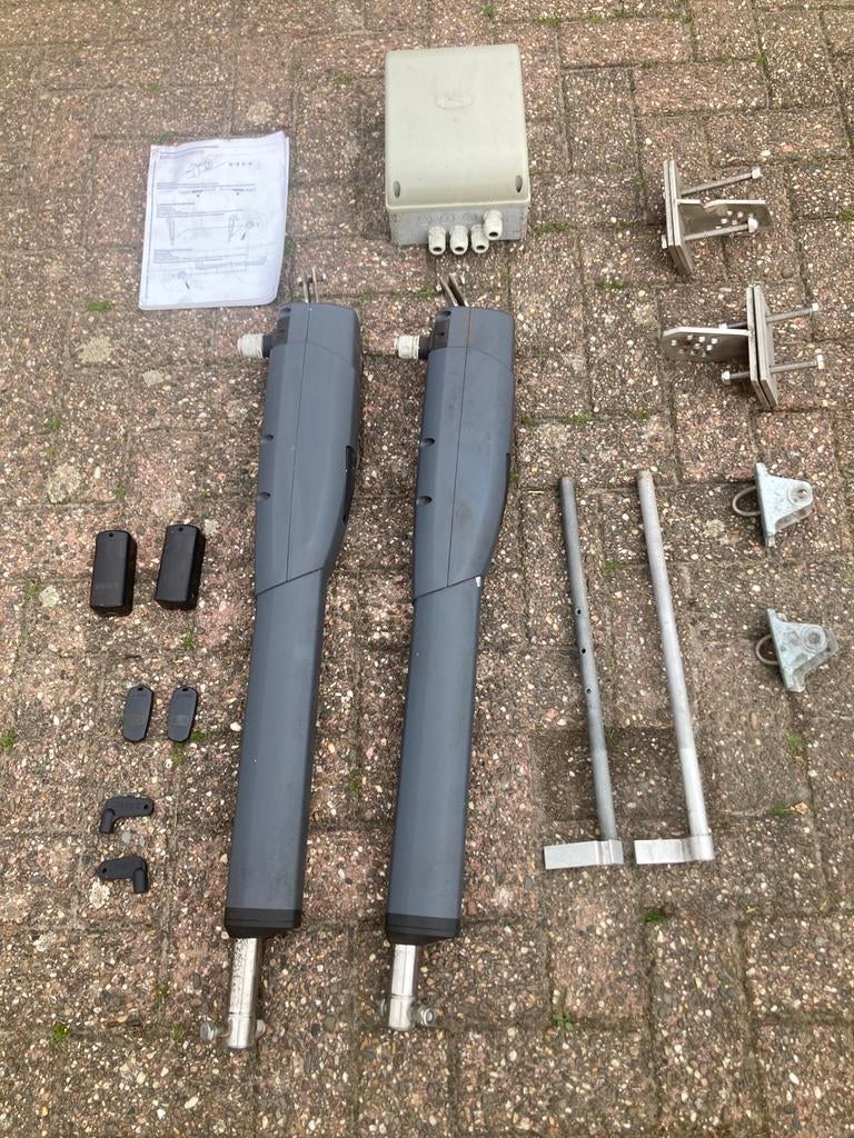 Electrische poortopener, Ophalen of Verzenden, Zo goed als nieuw, IJzer