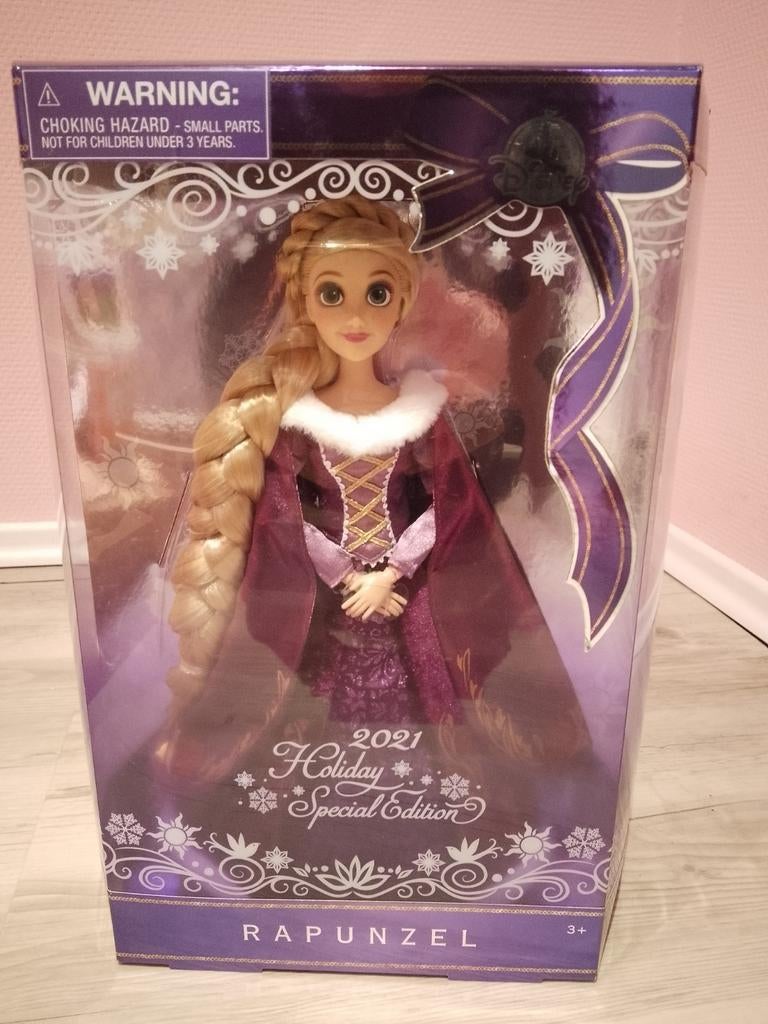 Disney Holiday special edition doll Rapunzel (nieuw), Verzenden, Overige figuren, Nieuw