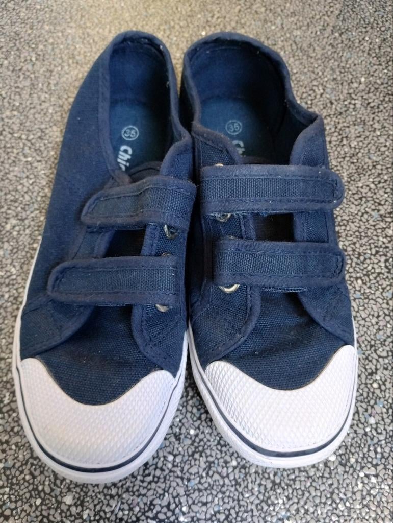 Gymschoenen donkerblauw maat 35, Kinderen en Baby's, Kinderkleding | Schoenen en Sokken, Chicane, Ophalen of Verzenden, Zo goed als nieuw