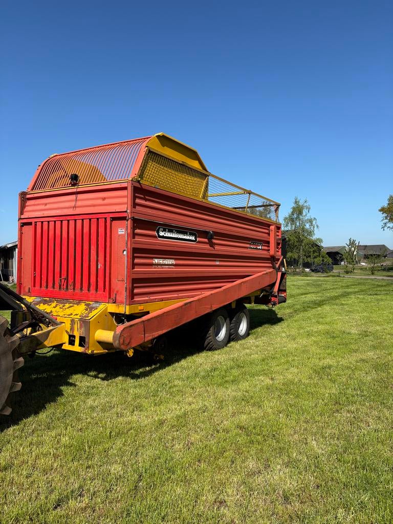 Nette Schuitemaker opraapwagen met afvoerband, Zakelijke goederen, Agrarisch | Werktuigen, Ophalen, Veehouderij, Voertechniek