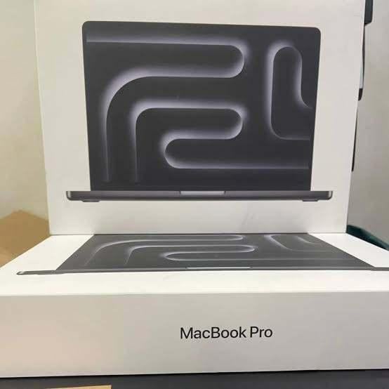 Apple MacBook Pro 16” M5 Max / 48GB / 2TB SSD / Nieuw, Computers en Software, Apple Macbooks, 1 TB of meer, 64 GB of meer, Qwerty