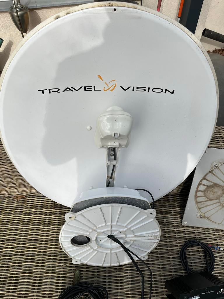 Travel Vision TVA65 vol automatische schotelantenne, Ophalen of Verzenden, Gebruikt, (Schotel)antenne, Overige merken