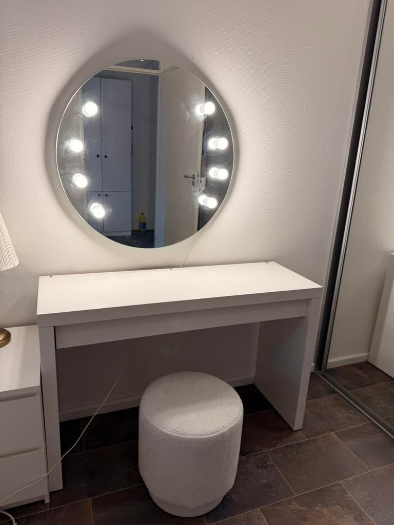 Make up spiegel met verlichting + make up tafel, Huis en Inrichting, Tafels | Kaptafels, Ophalen of Verzenden, Zo goed als nieuw