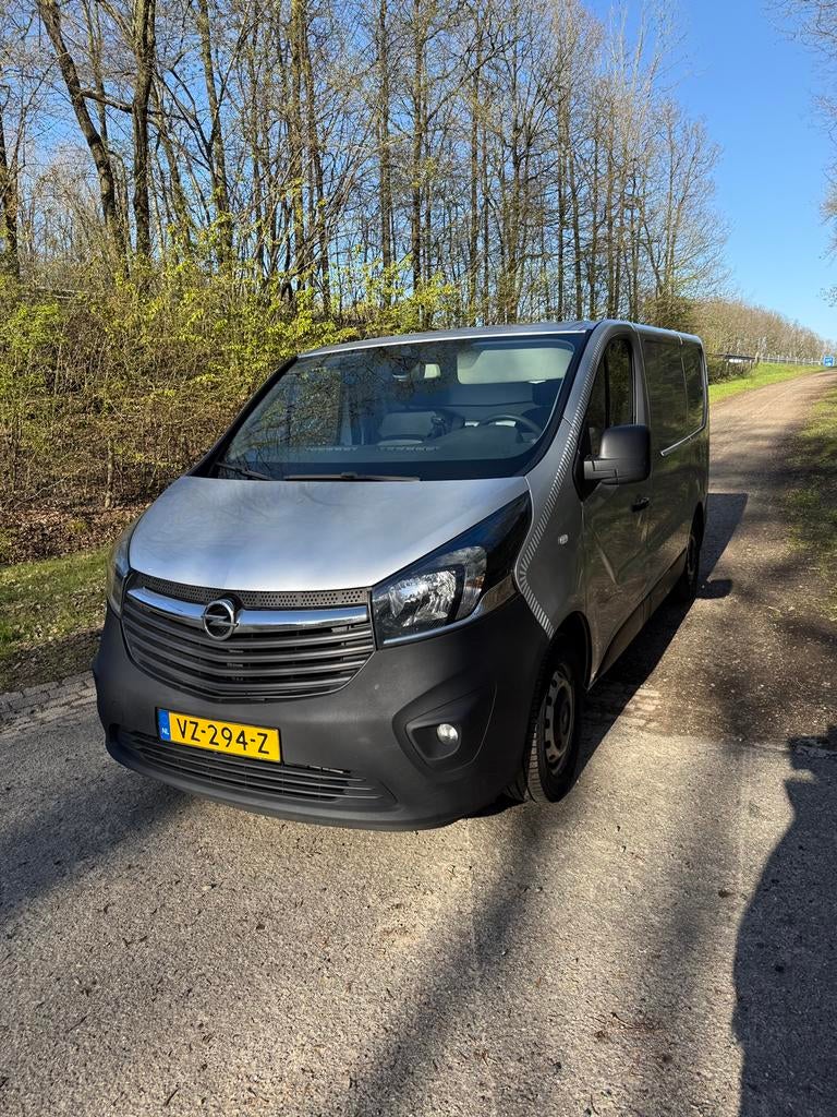 Opel Vivaro -2016 -Euro 6 -omvormer -bedrijfswageninrichting, Voorwielaandrijving, 4 cilinders, Origineel Nederlands, 2 stoelen