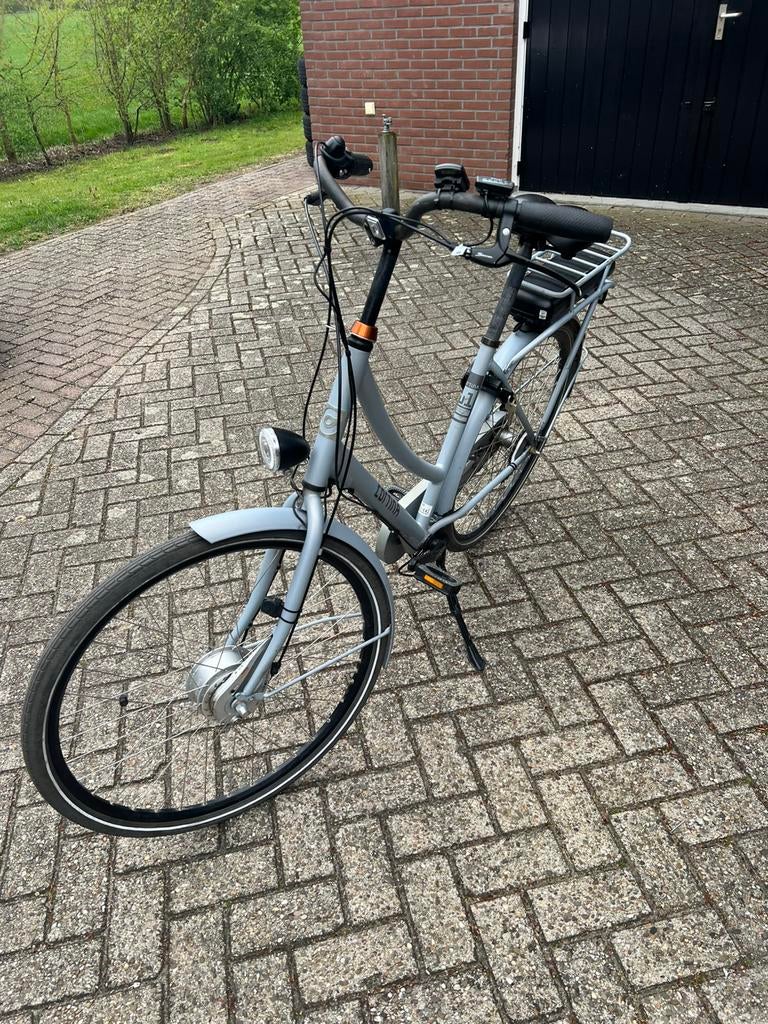 Cortina U1 damesfiets, defecte accu, Ophalen, Zo goed als nieuw, Minder dan 30 km per accu, Cortina