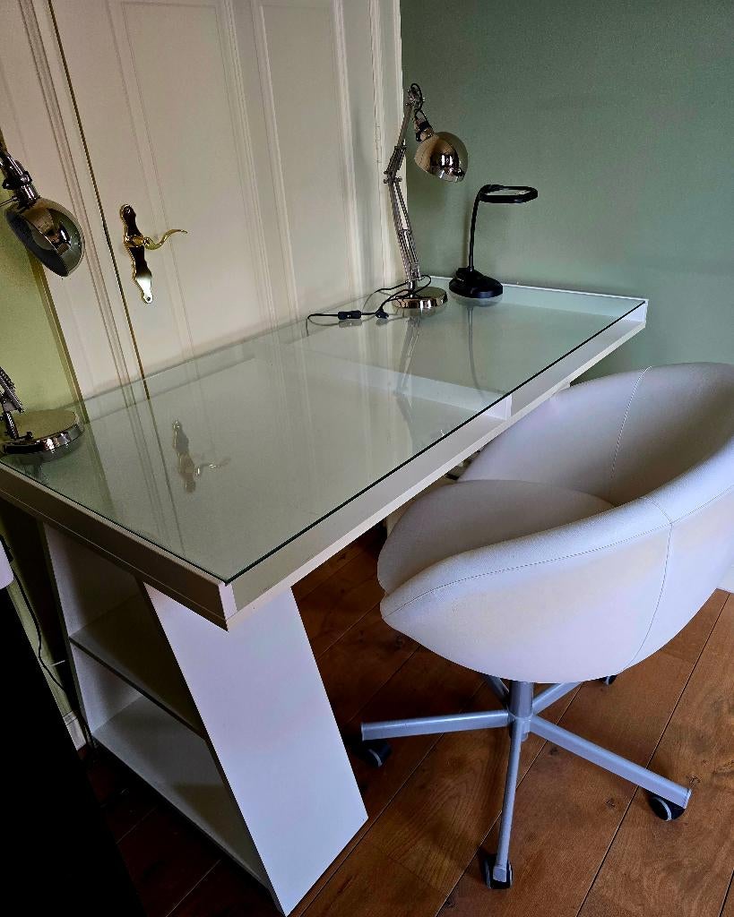 Bureau met stoel, Ophalen, Gebruikt