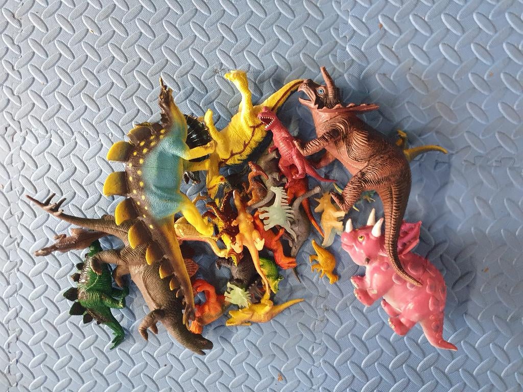 Dino speelgoed, Kinderen en Baby's, Speelgoed | Actiefiguren, Ophalen of Verzenden, Zo goed als nieuw