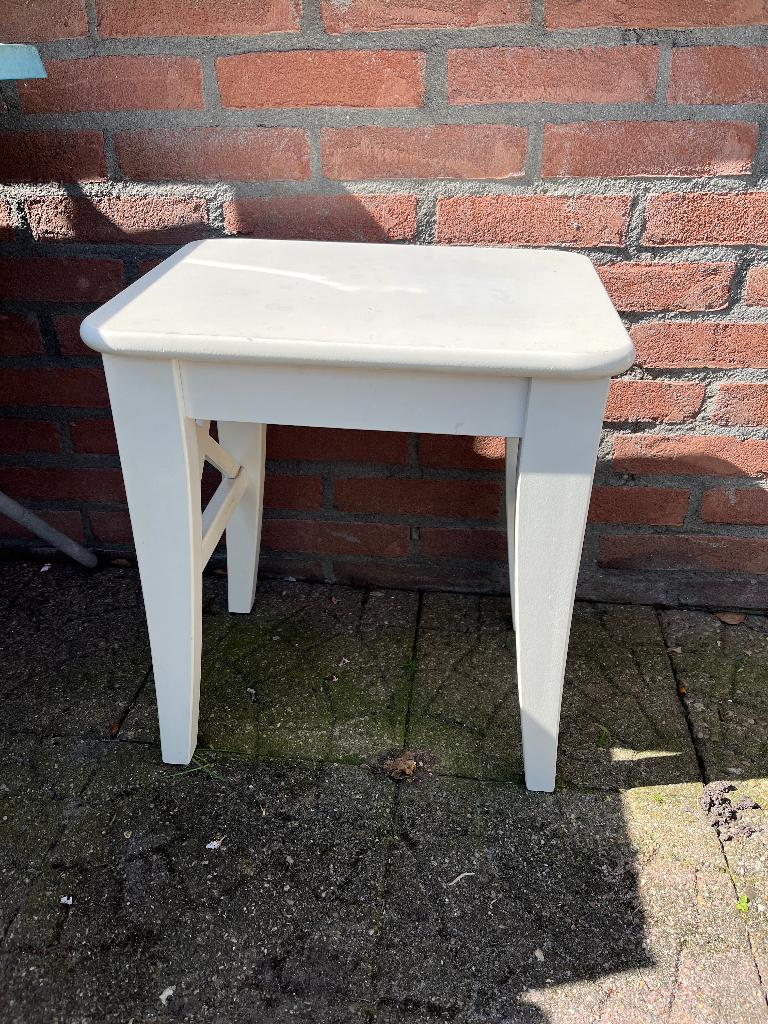 Te koop Brocante tafeltje, Antiek en Kunst, Curiosa en Brocante, Ophalen