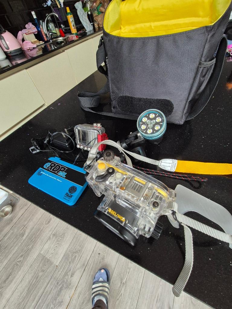 Canon WP-DC51 waterproof case + Intova sp 1 + ...., Ophalen of Verzenden, Zo goed als nieuw, 10 t/m 40 meter, Onderwaterhuis