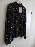 Prachtige blouse mét prijskaartje van WE Fashion. Maat M., Kleding | Dames, Maat 38/40 (M), Verzenden, WE, Zwart
