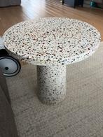 Natuursteen bijzettafeltje van massief terrazzo, Ophalen, Minder dan 55 cm, Gebruikt, Rond