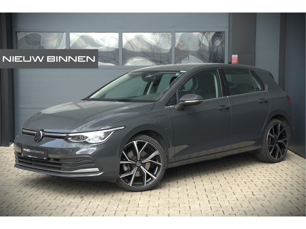Volkswagen Golf 1.4 eHybrid Style | Memory seat | Massage |, Gebruikt, 4 cilinders, Alcantara, 1492 kg