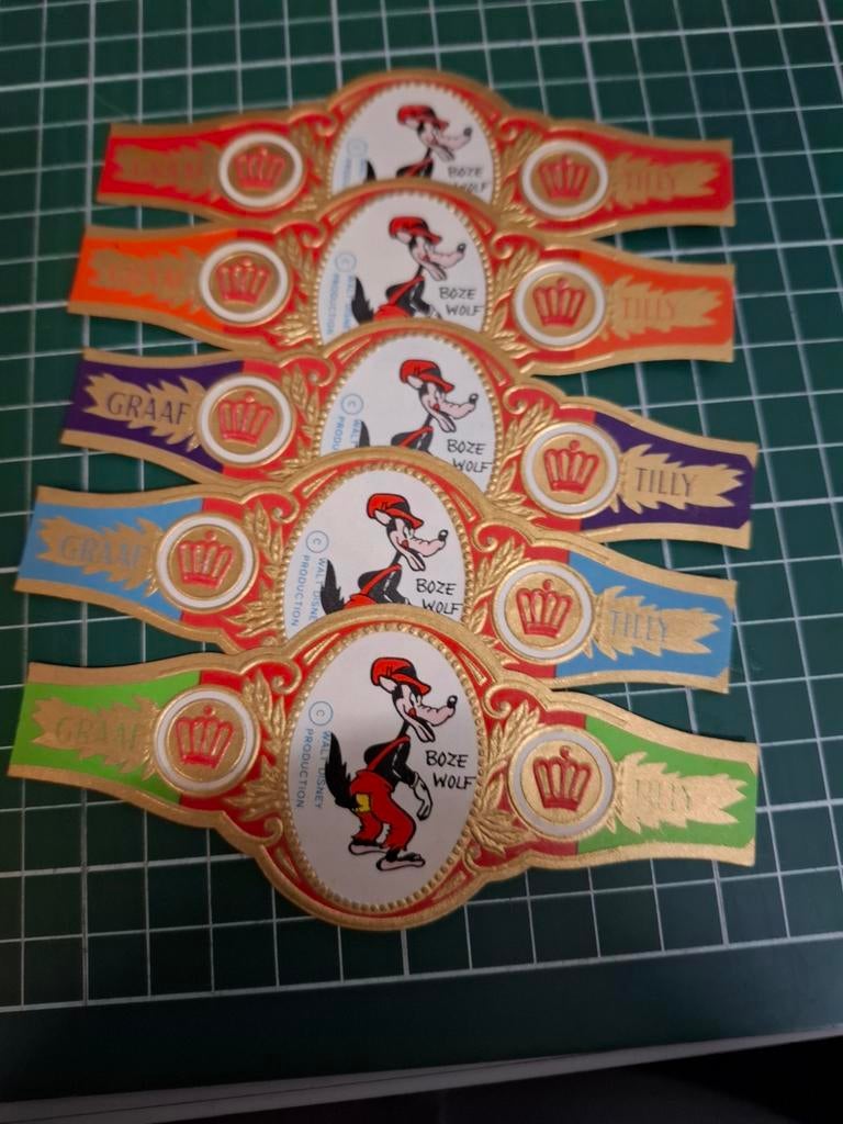 Sigarenbandjes - Boze Wolf & Graaf Tilly, Ophalen of Verzenden, Gebruikt