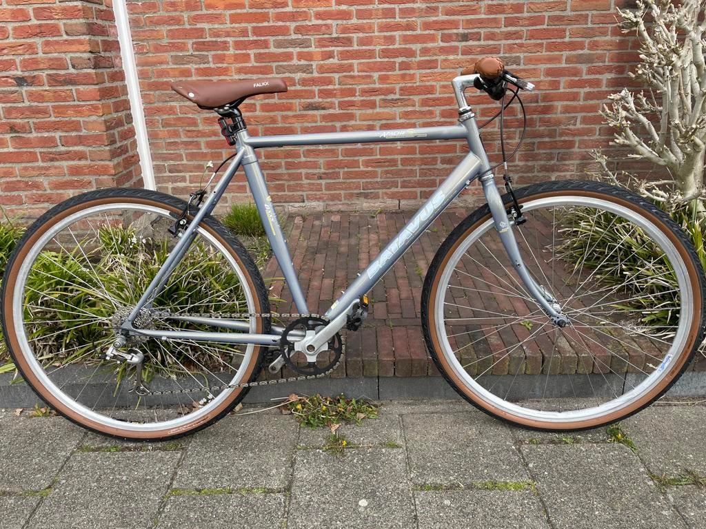 Batavus apache sportieve herenfiets izgs 8 versnellingen, Fietsen en Brommers, Fietsen | Heren | Herenfietsen, Zo goed als nieuw