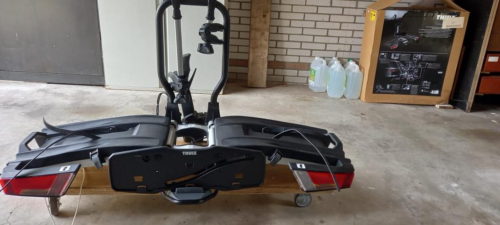 Thule EasyFold XT 933 fietsendrager voor 2 e-bikes, Auto diversen, Fietsendragers, Ophalen of Verzenden, Zo goed als nieuw, 2 fietsen